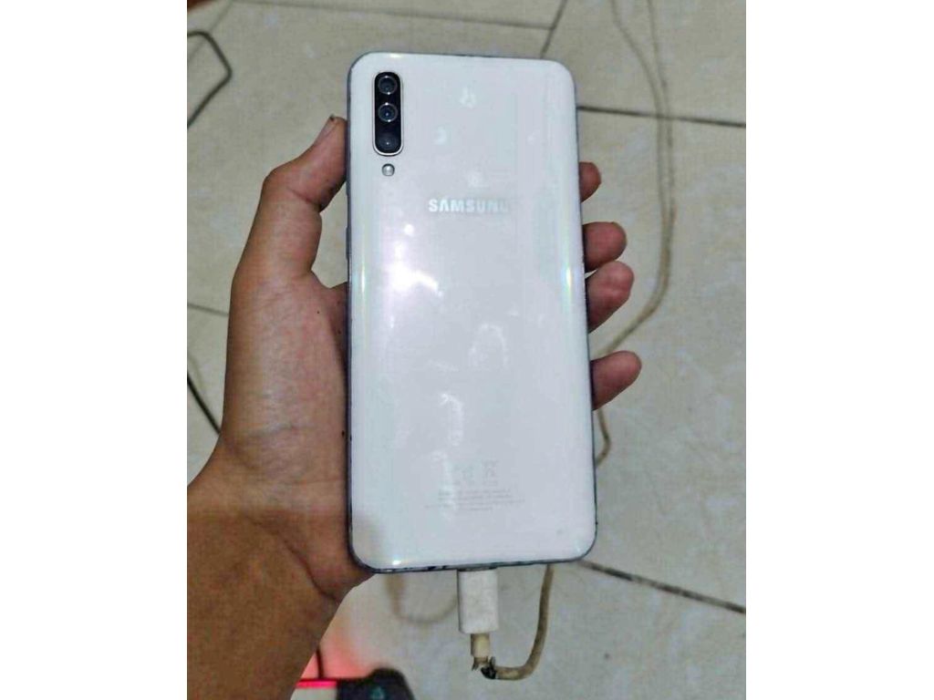 Samsung a50 4/64